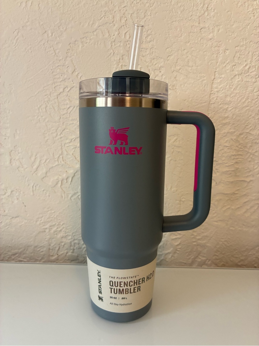 Stanley Gray and Pink Vacuum Mug Quencher 30 oz Handle - Picture 8 of 10